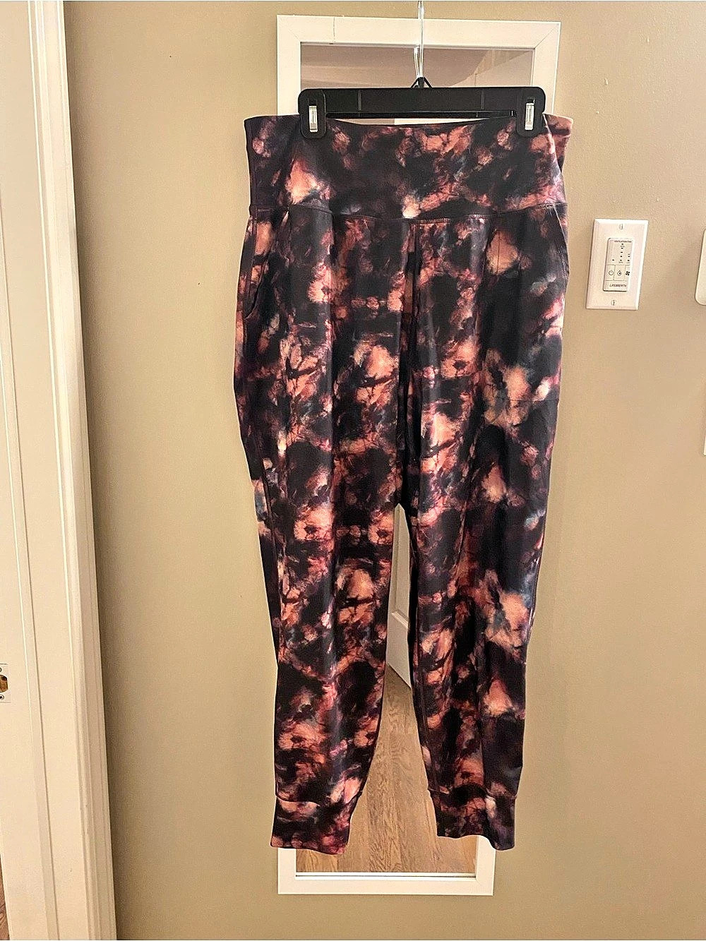 Old Navy High-Waisted PowerSoft Jogger Pants Black & Pink